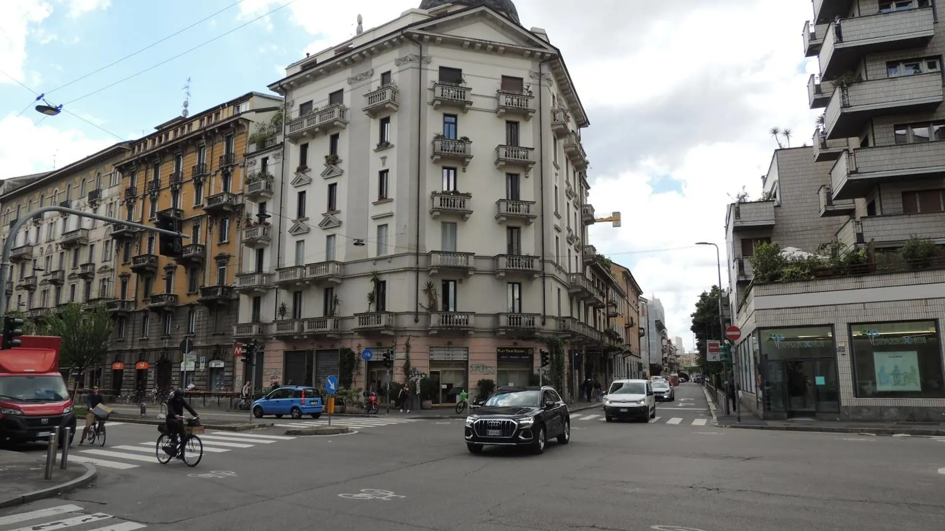 Home Nolo Milano 4 Rooms 11 Beds 0*, Milan Italy